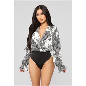 Fashion Nova Sophisticated Mama Bodysuit - B&W